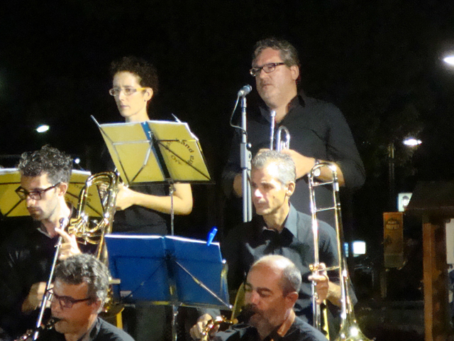 i_jes_band_06